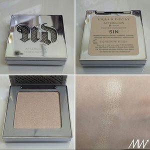 Urban Decay Highlighter in Sin. Discontinued